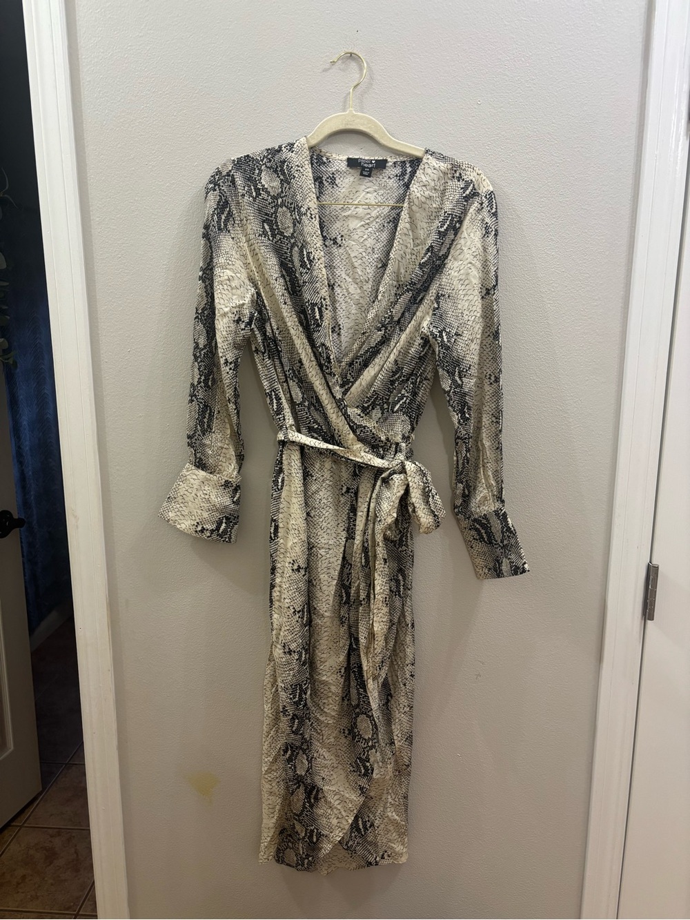 Paper Heart snake-Print Wrap Dress Robe - Neutral size XS